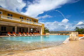  Hillside Resort Bonaire  Кралендейк